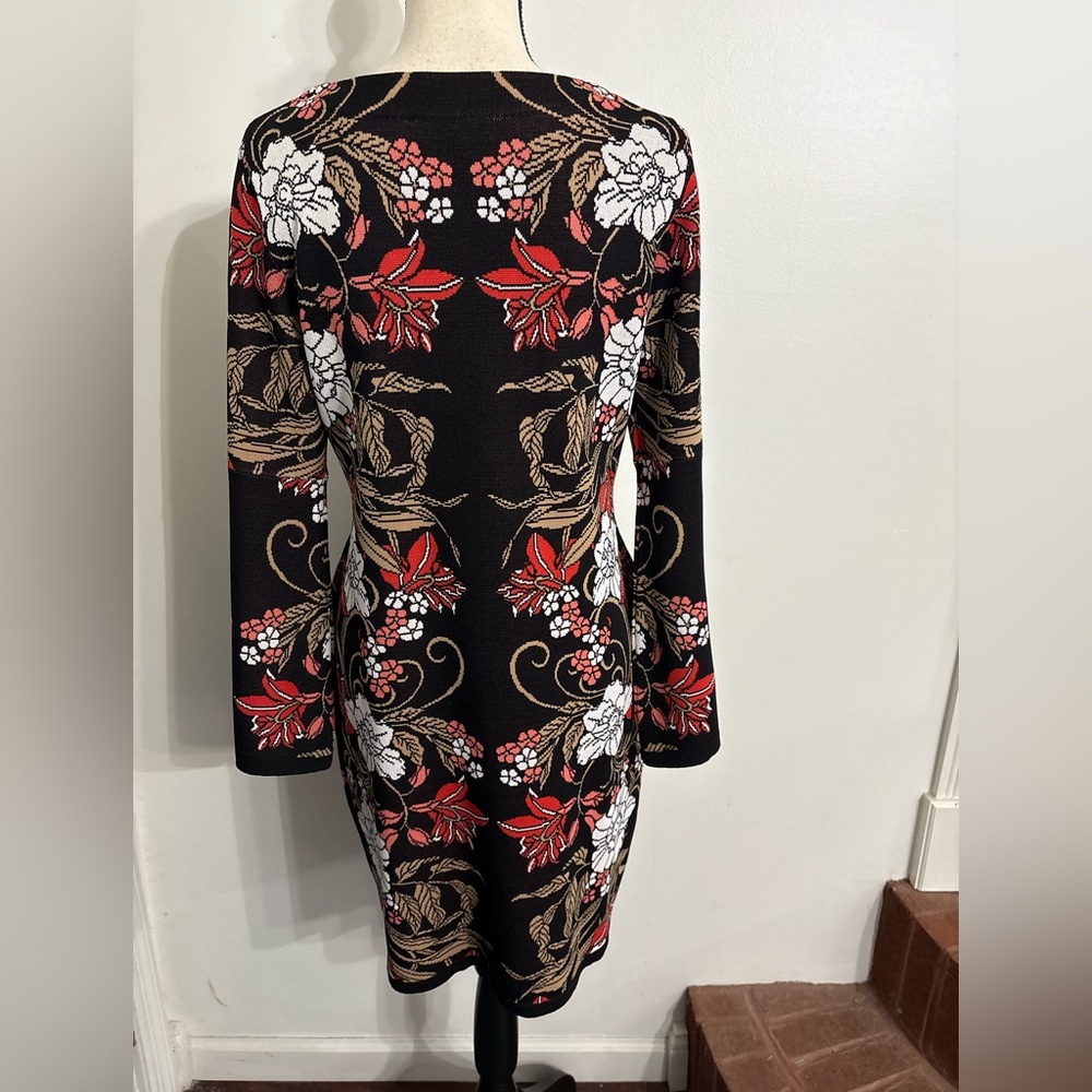 Boston Proper Mirrored Garden Print Intarsia Sweater Dress size Medium NWOT - Picture 4 of 8